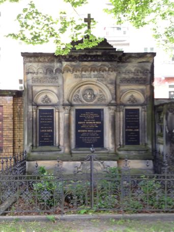 Grabstein Louis Bier, Alter St. Matthäus Kirchhof, Berlin-Schöneberg