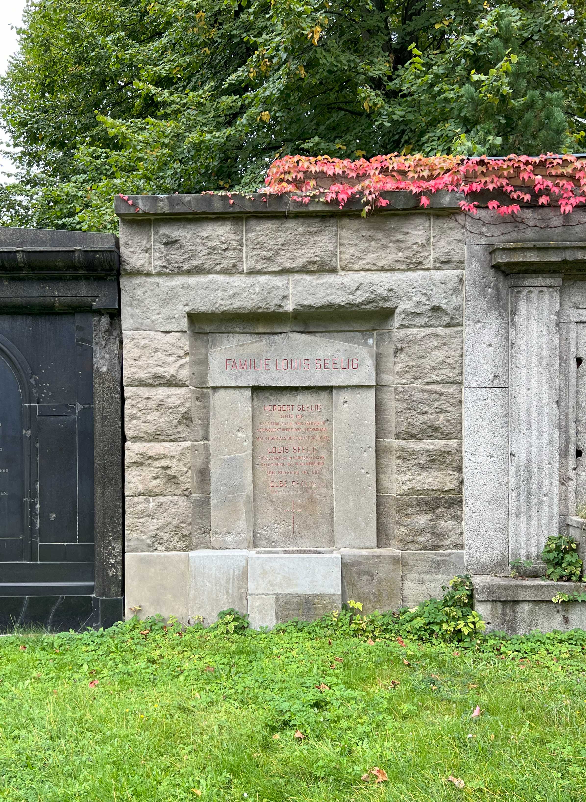 Grabstein Louis Seelig, Friedhof Wilmersdorf, Berlin